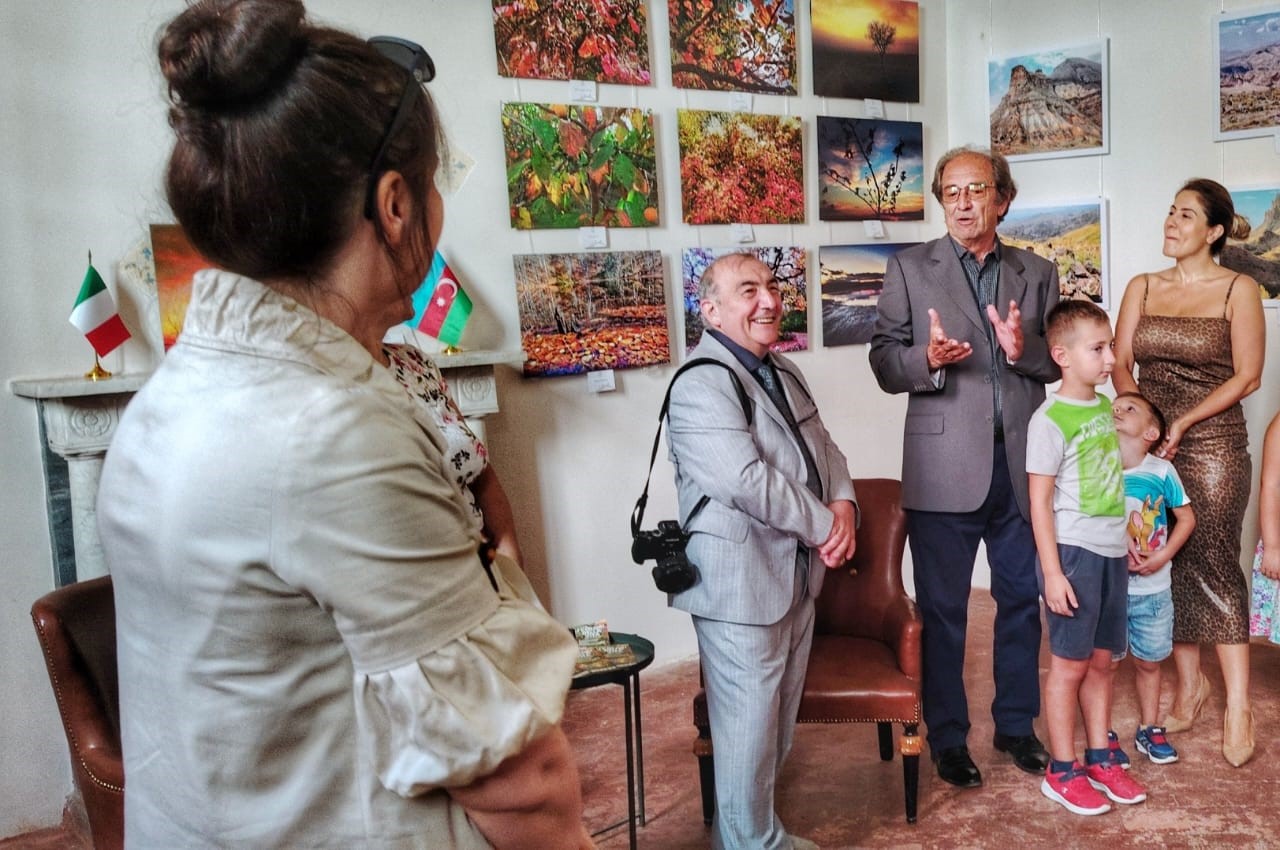 İtaliyada AFB İdarə Heyətinin üzvü Aydın Mehdiyevin “Həyatın rəngləri” adlı fərdi sərgisi açılıb
