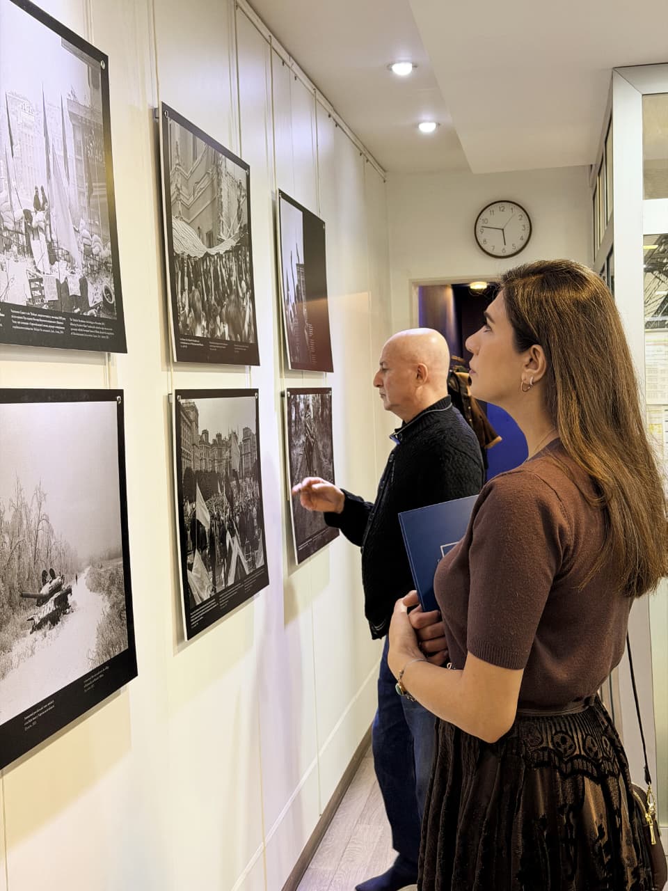Bakıda “Look at Ukraine” fotosərgisinin açılışı keçirildi