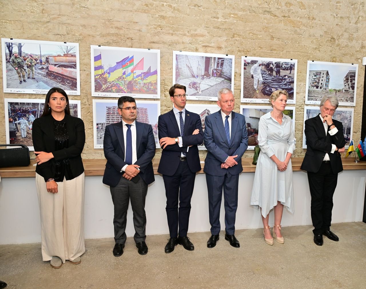 Bakıda “Ukraynada müharibə azərbaycanlı fotoqrafların gözü ilə” fotosərgisi açılıb